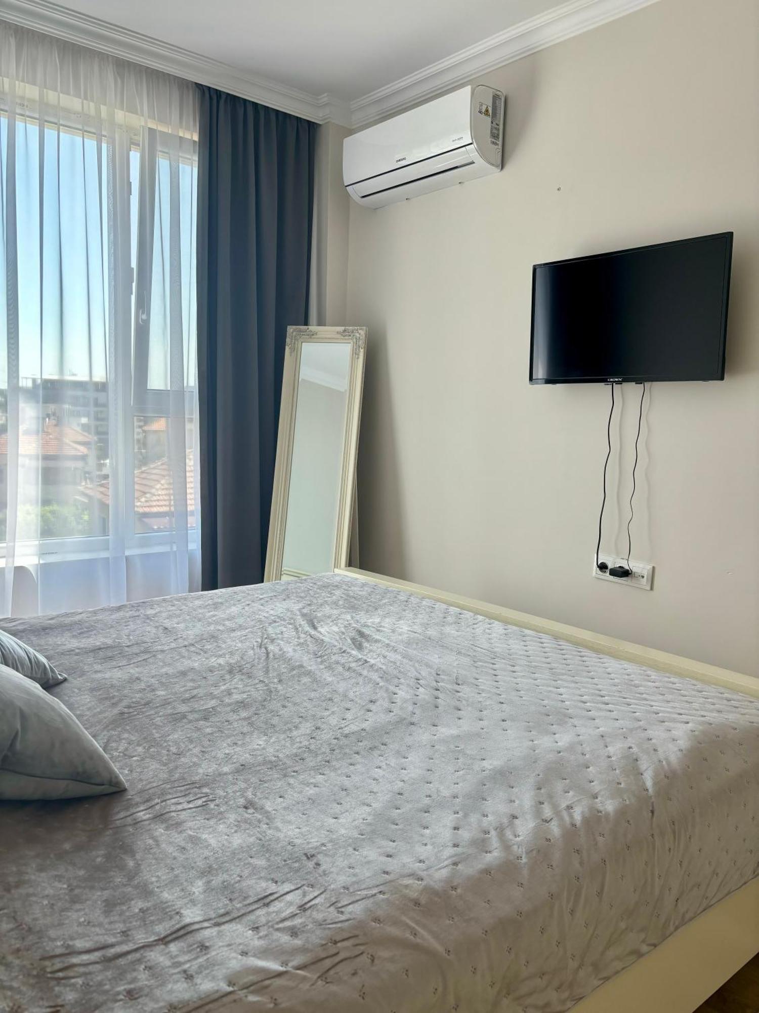 Triumph Apartment Burgas Exterior photo